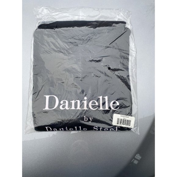 Danielle by Danielle Steel Women's Promo T-Shirt L/S Size XXL New in Package - Picture 6 of 8